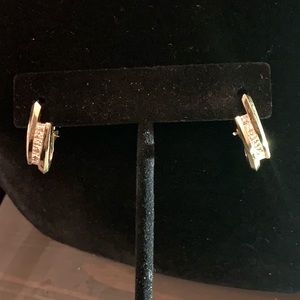 14kt Invisible set princess cut Diamond earrings